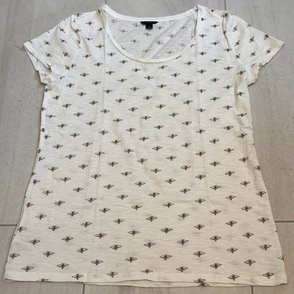 NWOT Ann Taylor Bee Print Tee
